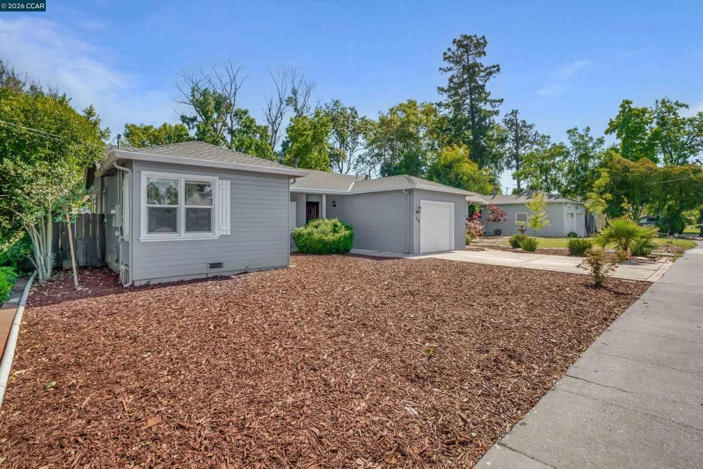 Image 35 of property listing at 144 Roslyn Dr, Concord, CA 94518