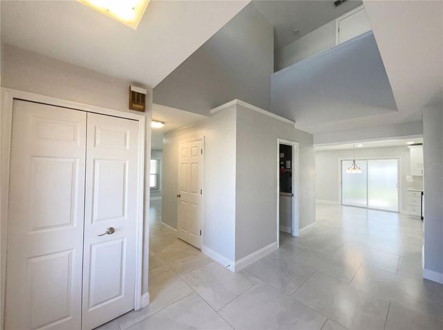 8286 SETTLERS CREEK LOOP, Lakeland, FL 33810