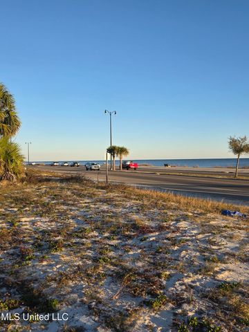 802 Beach Drive, Gulfport, MS 39507