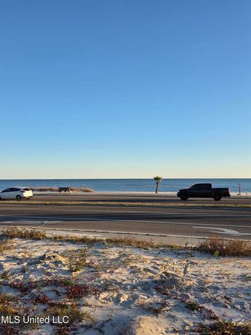 802 Beach Drive, Gulfport, MS 39507