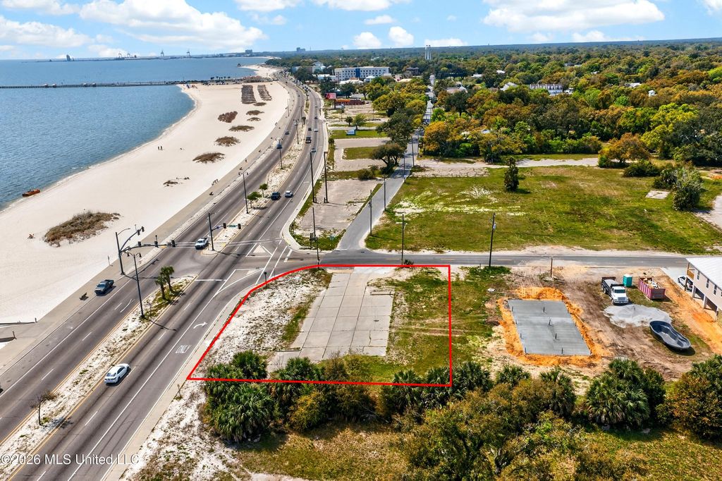 802 Beach Drive, Gulfport, MS 39507