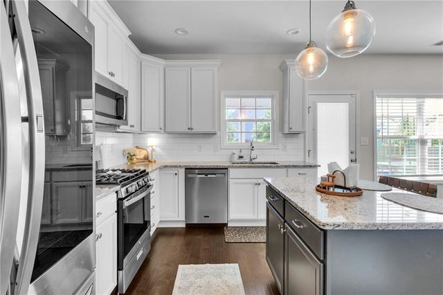 21 McGregor Cove, Newnan, GA 30265