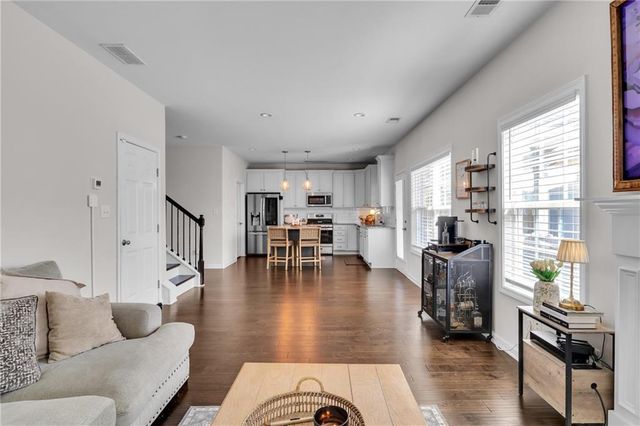 21 McGregor Cove, Newnan, GA 30265