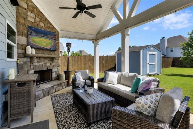 21 McGregor Cove, Newnan, GA 30265
