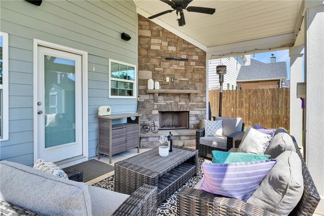 21 McGregor Cove, Newnan, GA 30265