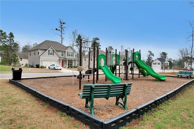 21 McGregor Cove, Newnan, GA 30265