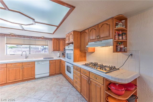 4465 East Cleveland Avenue, Las Vegas, NV 89104
