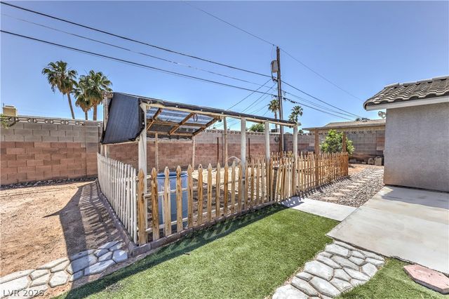 4465 East Cleveland Avenue, Las Vegas, NV 89104