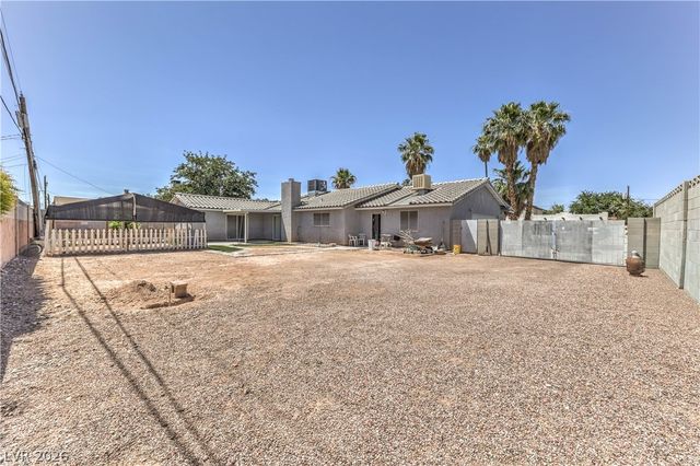 4465 East Cleveland Avenue, Las Vegas, NV 89104