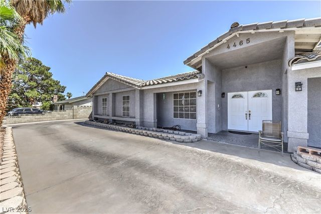 4465 East Cleveland Avenue, Las Vegas, NV 89104