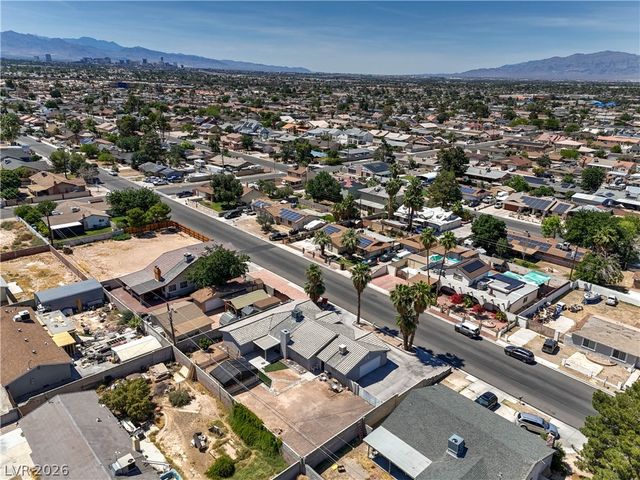 4465 East Cleveland Avenue, Las Vegas, NV 89104