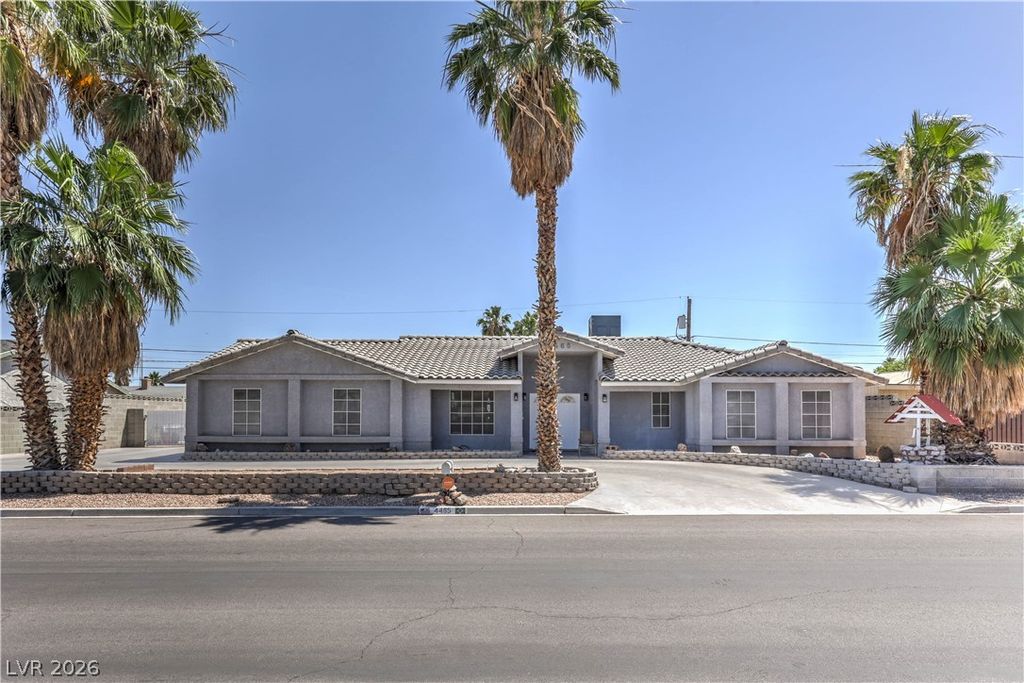 4465 East Cleveland Avenue, Las Vegas, NV 89104