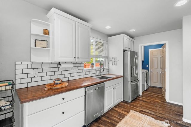 15837 104th Avenue SE, Yelm, WA 98597