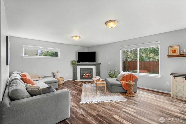 15837 104th Avenue SE, Yelm, WA 98597