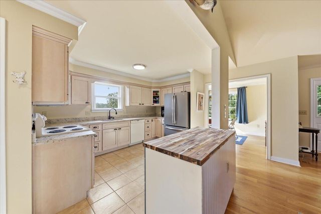 8296 Kelly Road, Burlington, KY 41005