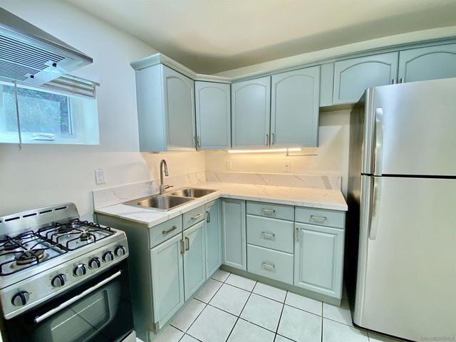 2966 E St, San Diego, CA 92102