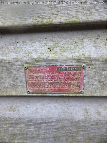 35 Lakeshore Drive, Chapmanville, WV 25508