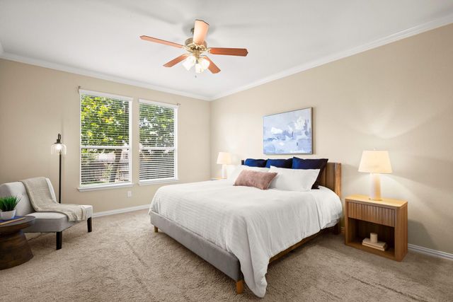 204 Carrington DR, Buda, TX 78610
