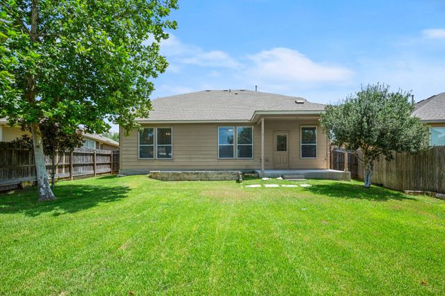 204 Carrington DR, Buda, TX 78610