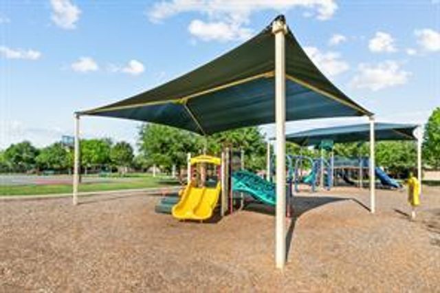204 Carrington DR, Buda, TX 78610