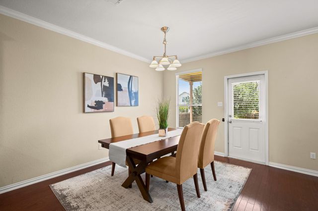 204 Carrington DR, Buda, TX 78610