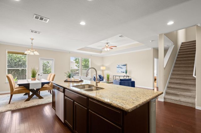 204 Carrington DR, Buda, TX 78610