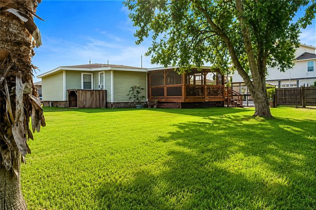2829 N Sonny Lane, Galveston, TX 77554