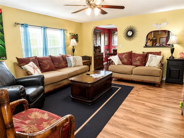 2829 N Sonny Lane, Galveston, TX 77554