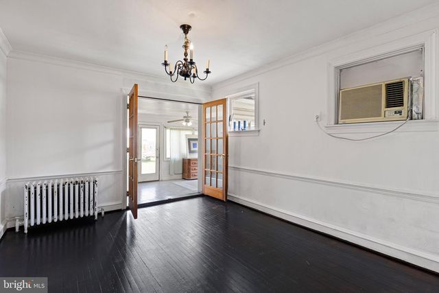 2409 N BROOM ST, Wilmington, DE 19802