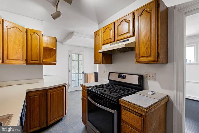 2409 N BROOM ST, Wilmington, DE 19802