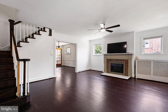 2409 N BROOM ST, Wilmington, DE 19802