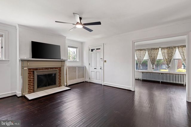 2409 N BROOM ST, Wilmington, DE 19802