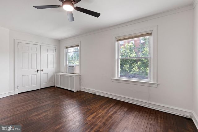 2409 N BROOM ST, Wilmington, DE 19802