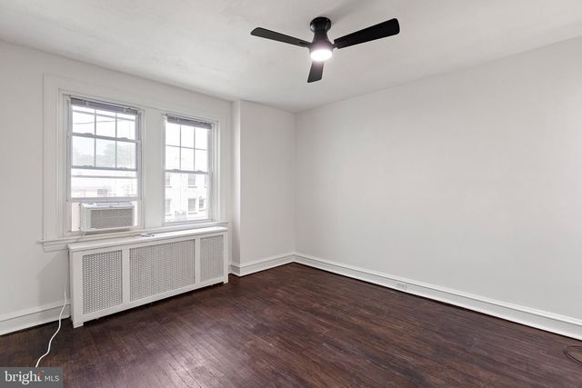 2409 N BROOM ST, Wilmington, DE 19802
