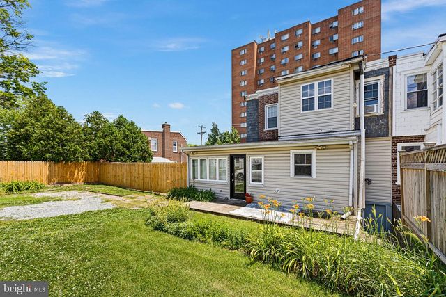2409 N BROOM ST, Wilmington, DE 19802