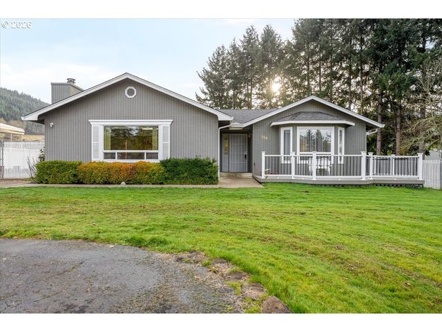 369 UPPER CAMP LOOP Rd, Roseburg, OR 97470