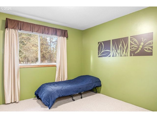 369 UPPER CAMP LOOP Rd, Roseburg, OR 97470