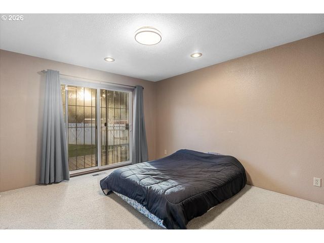 369 UPPER CAMP LOOP Rd, Roseburg, OR 97470