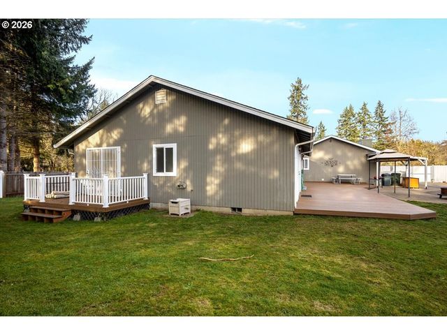 369 UPPER CAMP LOOP Rd, Roseburg, OR 97470