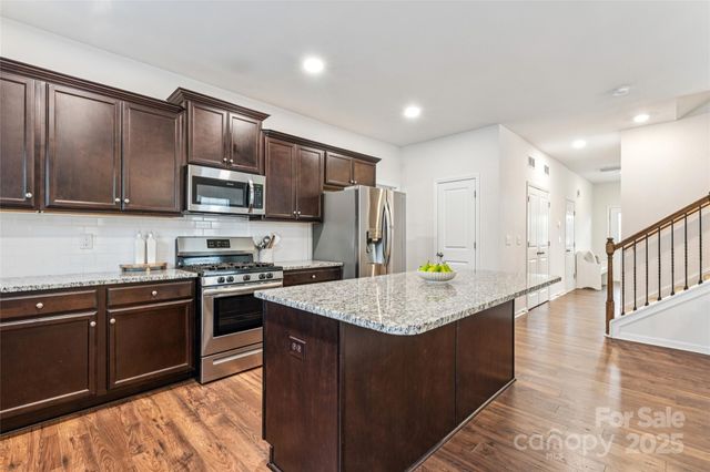 2108 Highland Knoll Drive, Charlotte, NC 28269