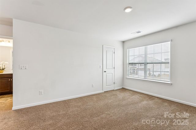 2108 Highland Knoll Drive, Charlotte, NC 28269