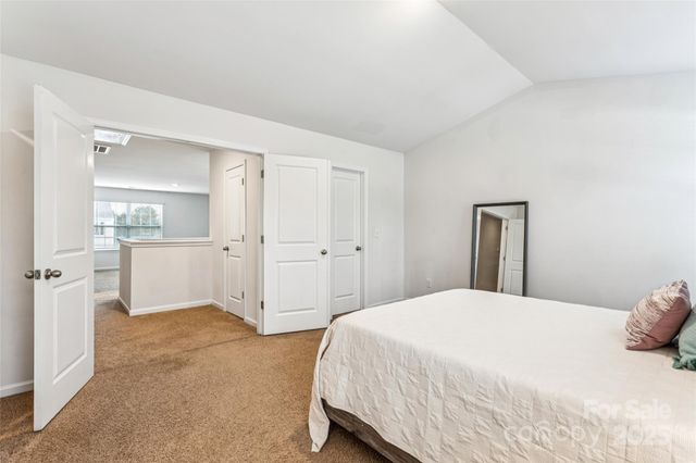 2108 Highland Knoll Drive, Charlotte, NC 28269