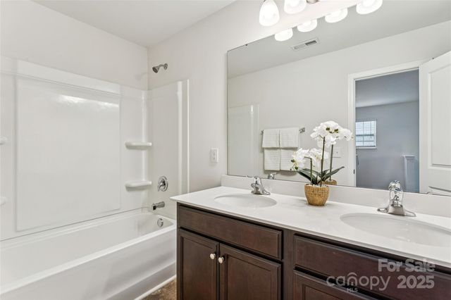 2108 Highland Knoll Drive, Charlotte, NC 28269