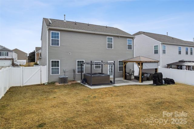 2108 Highland Knoll Drive, Charlotte, NC 28269