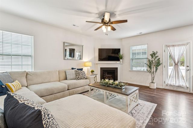 2108 Highland Knoll Drive, Charlotte, NC 28269