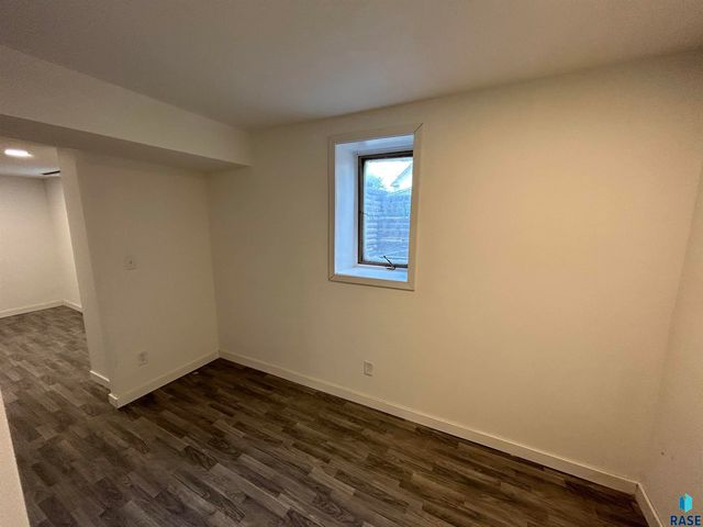 1118 W 8th St Street, Sioux Falls, SD 57104