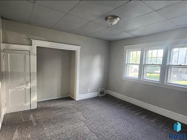 1118 W 8th St Street, Sioux Falls, SD 57104