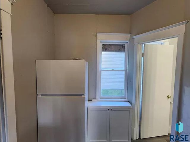 1118 W 8th St Street, Sioux Falls, SD 57104