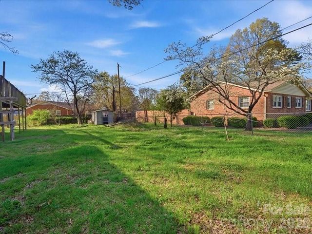 2523 Briargrove Drive, Charlotte, NC 28215