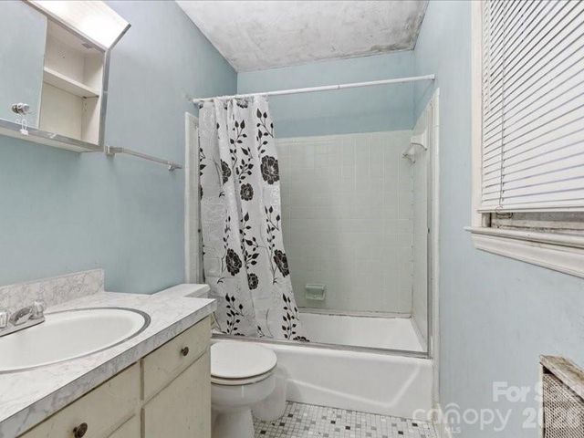 2523 Briargrove Drive, Charlotte, NC 28215